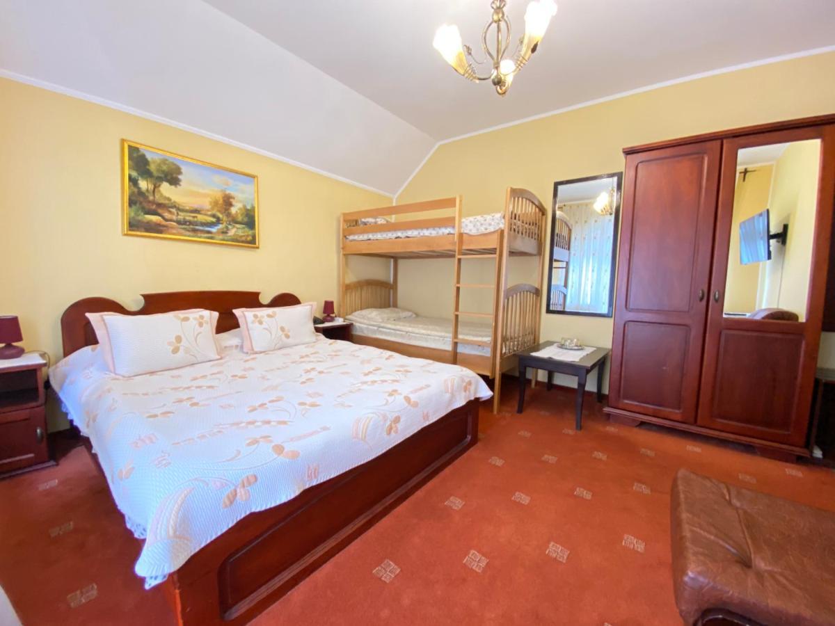 Pensiunea Crocus - Sauna & Billiard Poiana Brasov Extérieur photo