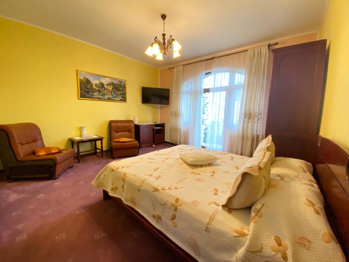 Pensiunea Crocus - Sauna & Billiard Poiana Brasov Extérieur photo